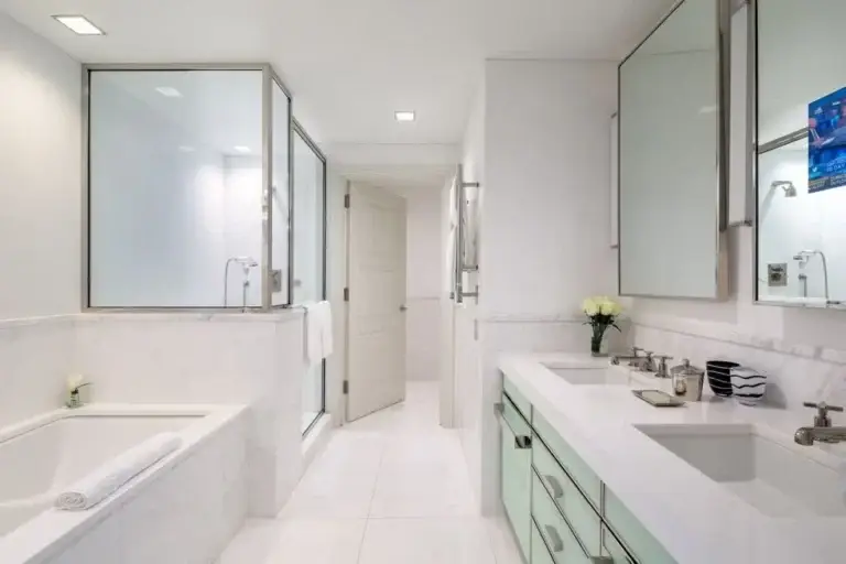 Residential Cleaning Service Bathroom 3